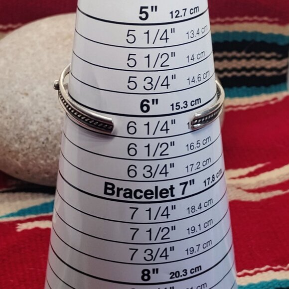 Vtg Native Navajo Handmade Signed "D" Sterling Silver Turquoise Cuff Bracelet - Picture 7 of 7